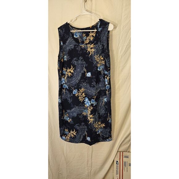 Floral Patterned Dress, Size XL -- ITEM #3410 - Picture 4 of 5